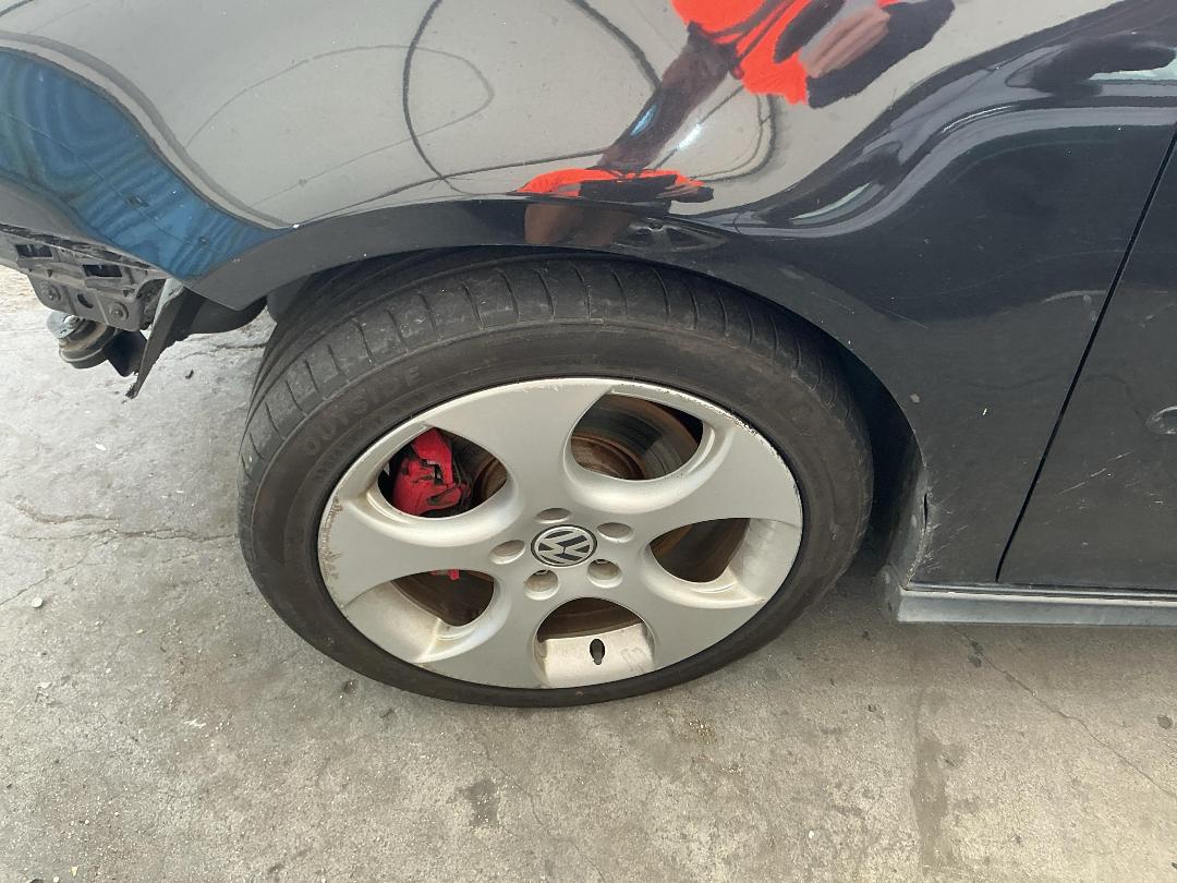 Photo '18' of Volkswagen Golf GTI