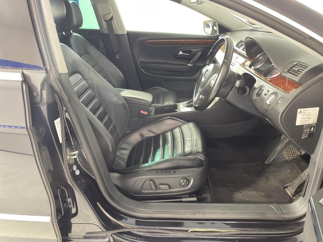 Photo '16' of Volkswagen Passat Photo '16' of Volkswagen Passat