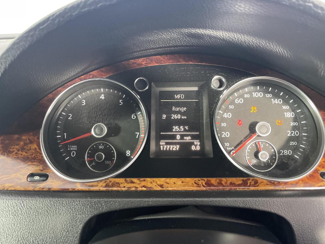 Photo '21' of Volkswagen Passat