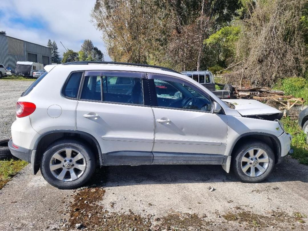 Photo '2' of Volkswagen Tiguan 2.0 TSI