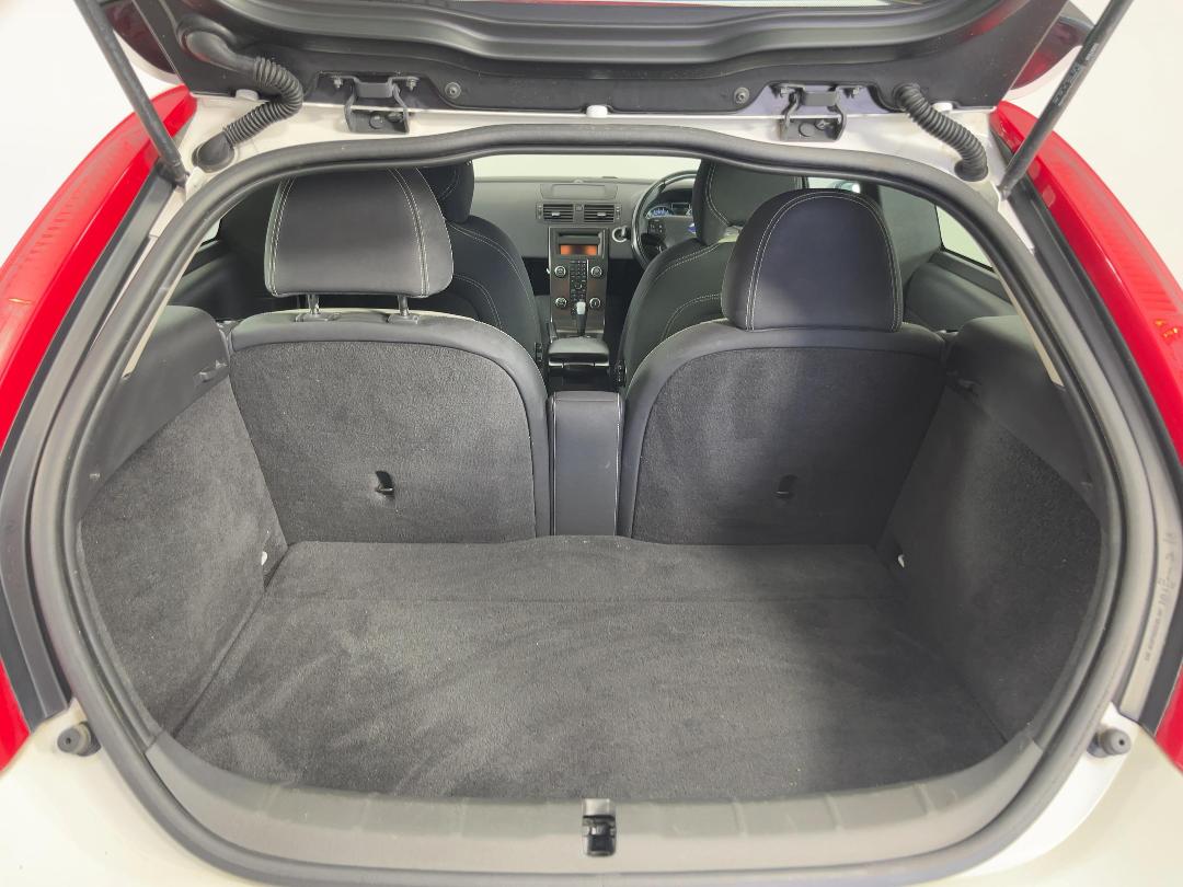 Photo '14' of Volvo C30