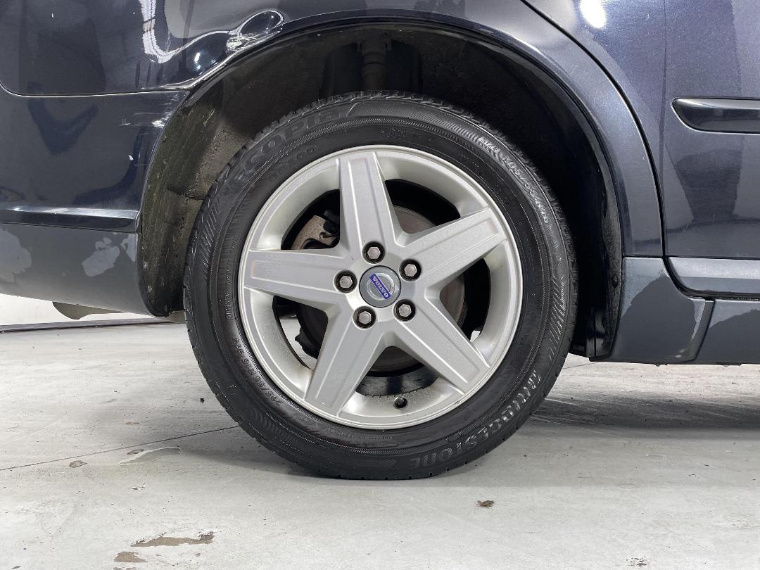 Photo '12' of Volvo V50