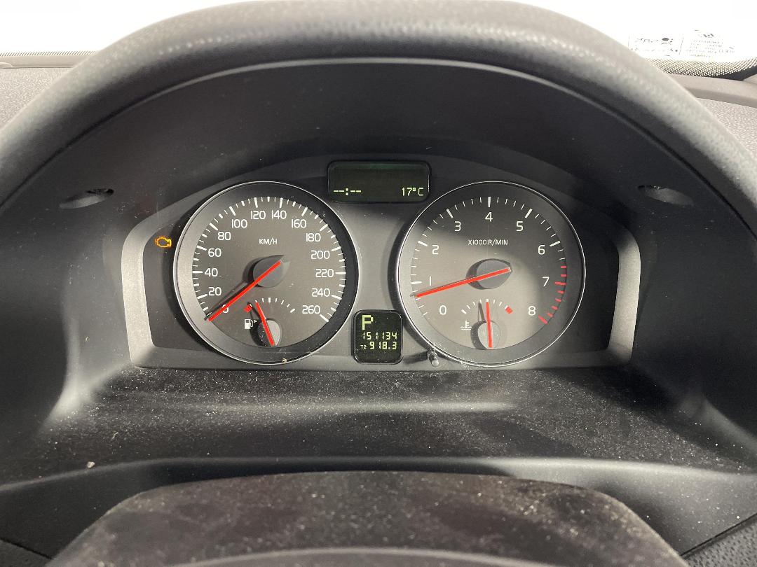 Photo '21' of Volvo V50