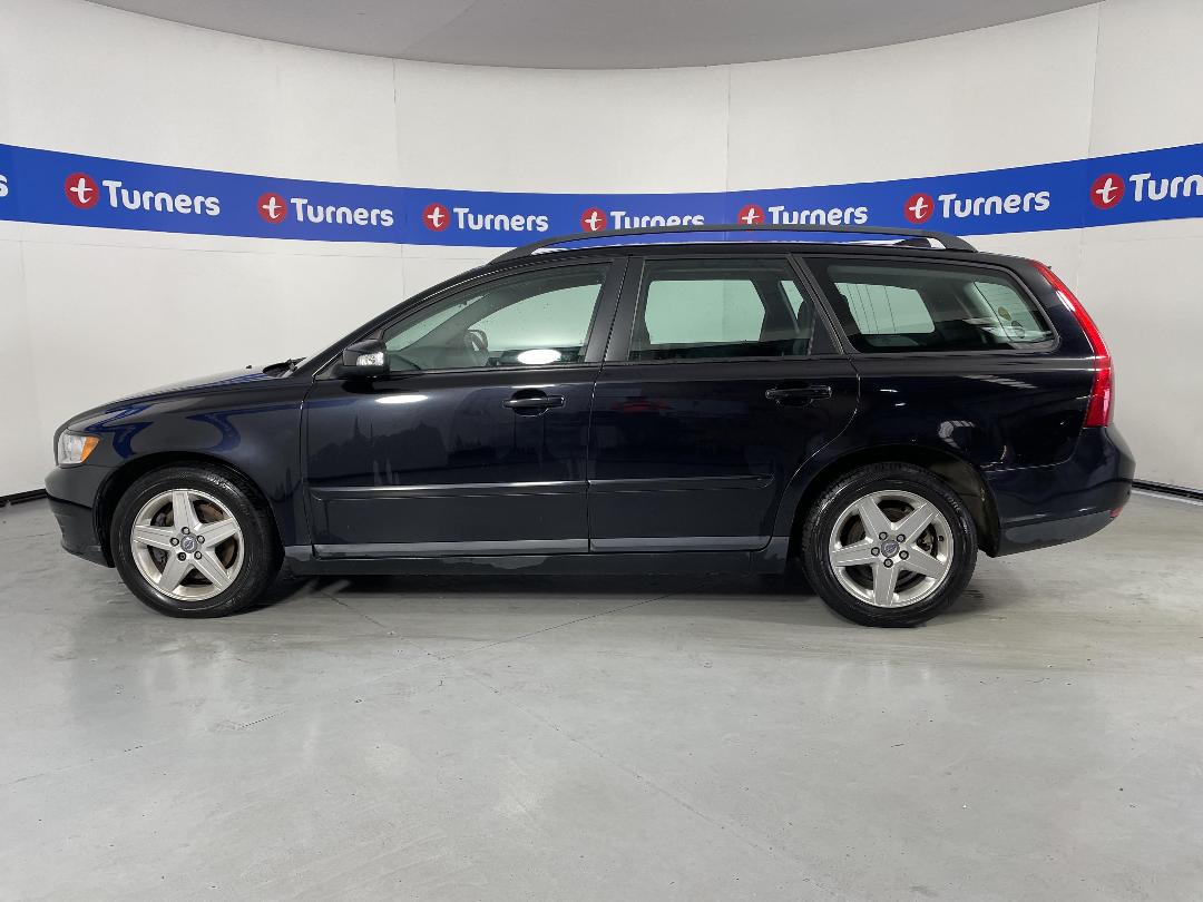 Photo '24' of Volvo V50