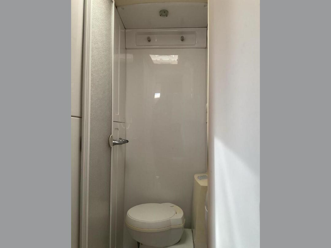 Photo '31' of Ace Jubilee Envoy Caravan - Single Photo '31' of Ace Jubilee Envoy Caravan - Single