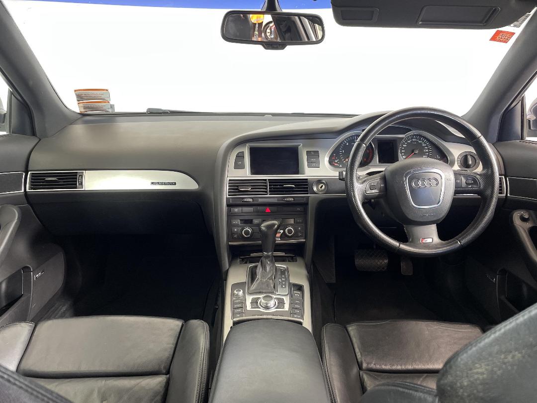 Photo '17' of Audi A6 Photo '17' of Audi A6