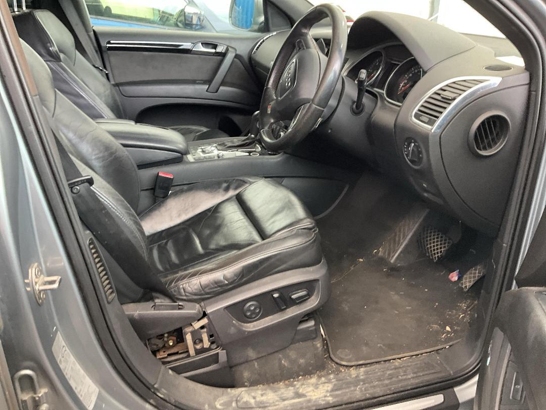 Photo '21' of Audi Q7 TDI Quattro TIP S-Line Photo '21' of Audi Q7 TDI Quattro TIP S-Line