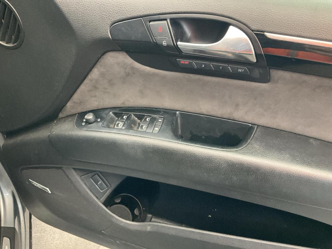 Photo '24' of Audi Q7 TDI Quattro TIP S-Line Photo '24' of Audi Q7 TDI Quattro TIP S-Line