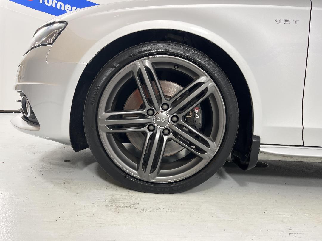 Photo '10' of Audi S4