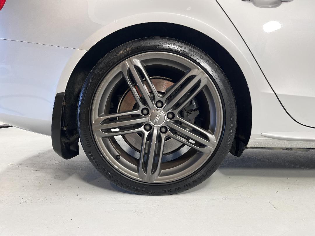 Photo '12' of Audi S4