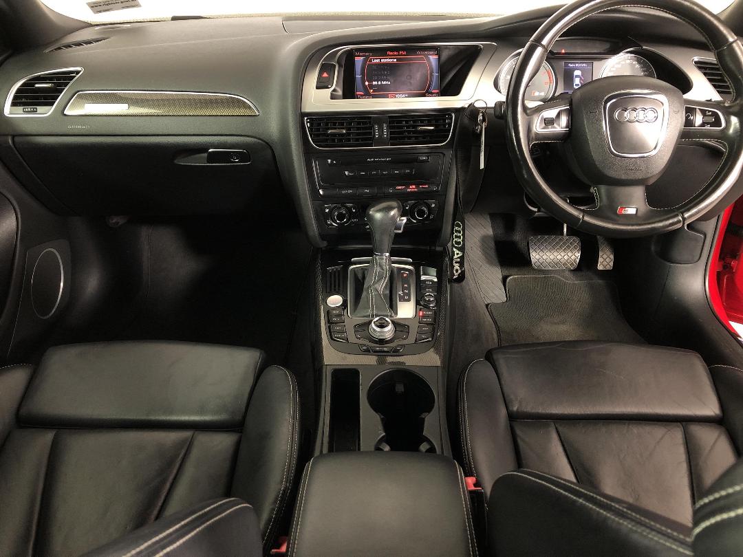 Photo '17' of Audi S4 Photo '17' of Audi S4