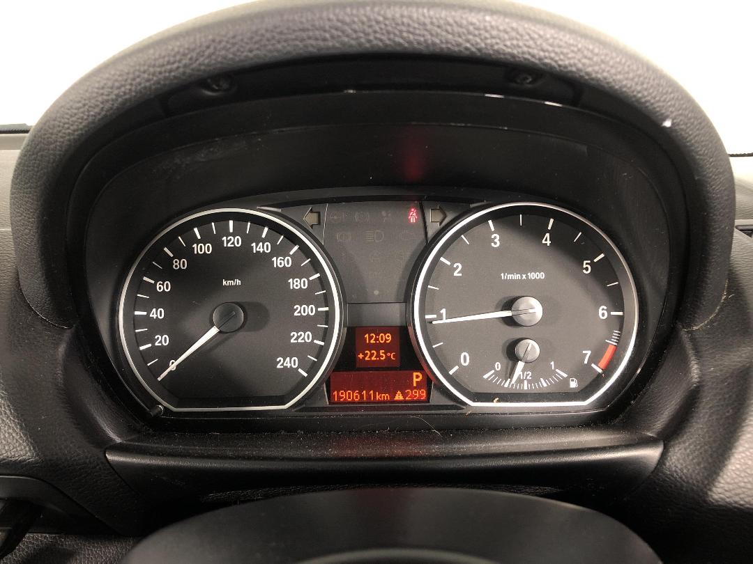 Photo '16' of BMW 1 Series 118I E87