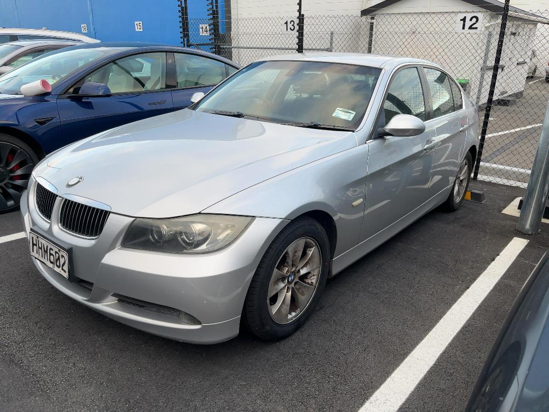 Photo '2' of BMW 3 Series 323I