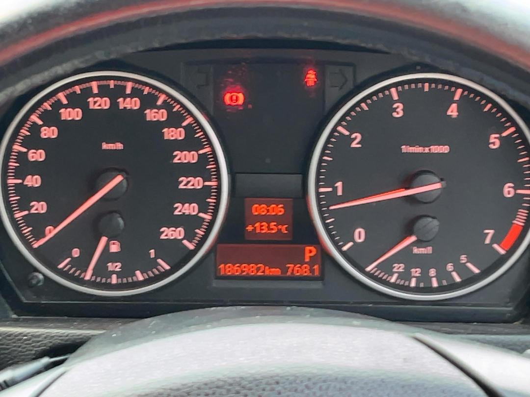 Photo '21' of BMW 3 Series 323I