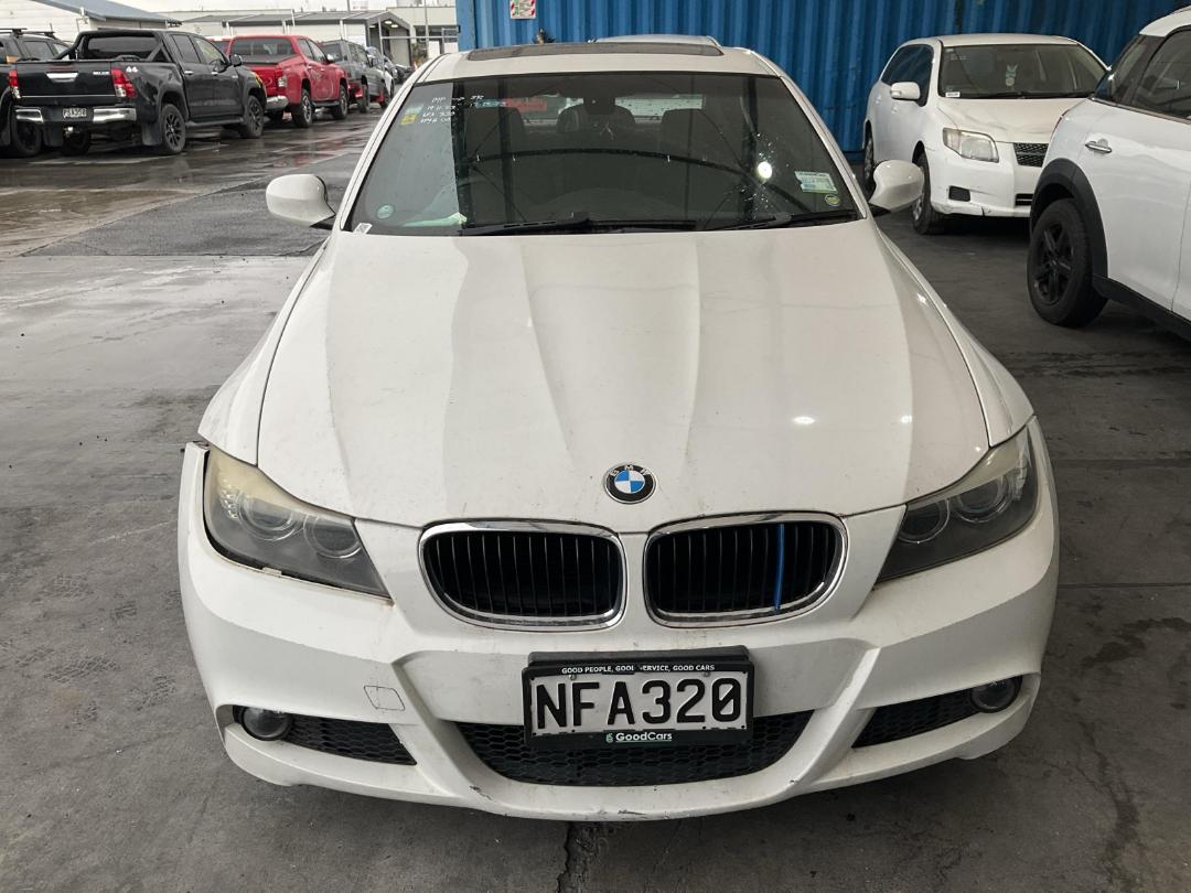 Damaged BMW 320I 2009 in Wiri | at Turners Damaged and End Of Life ...