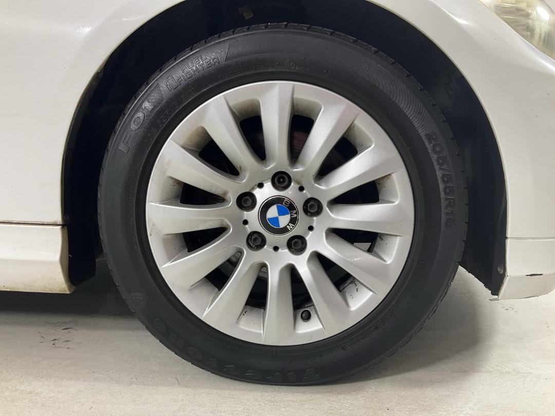 Photo '9' of BMW 320I Photo '9' of BMW 320I