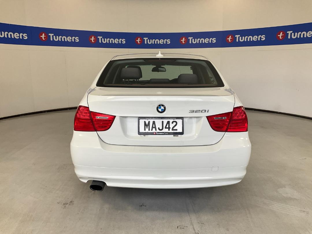 Photo '6' of BMW 320I Photo '6' of BMW 320I