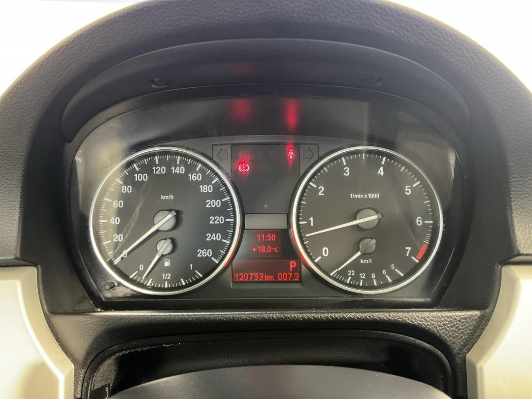 Photo '21' of BMW 320I Photo '21' of BMW 320I