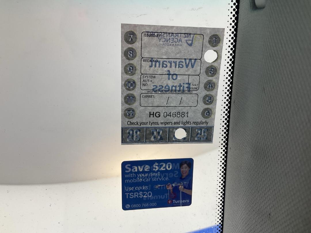 Photo '23' of BMW 320I Photo '23' of BMW 320I