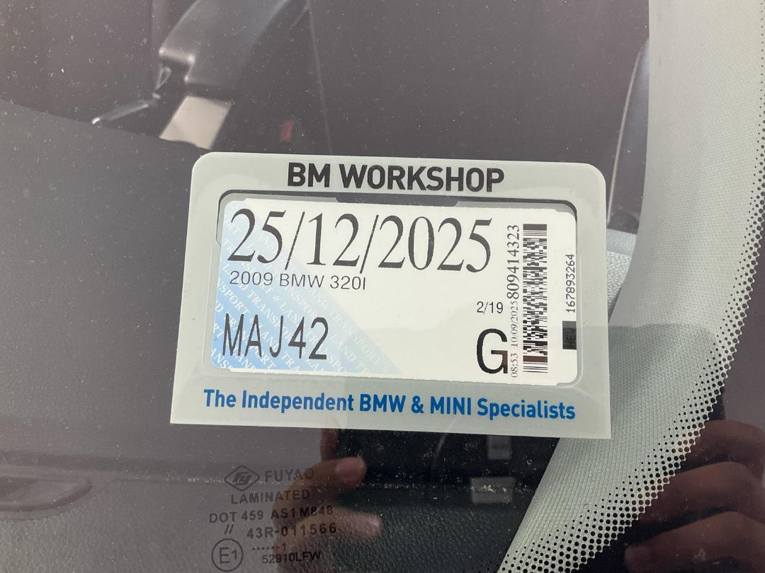 Photo '25' of BMW 320I Photo '25' of BMW 320I