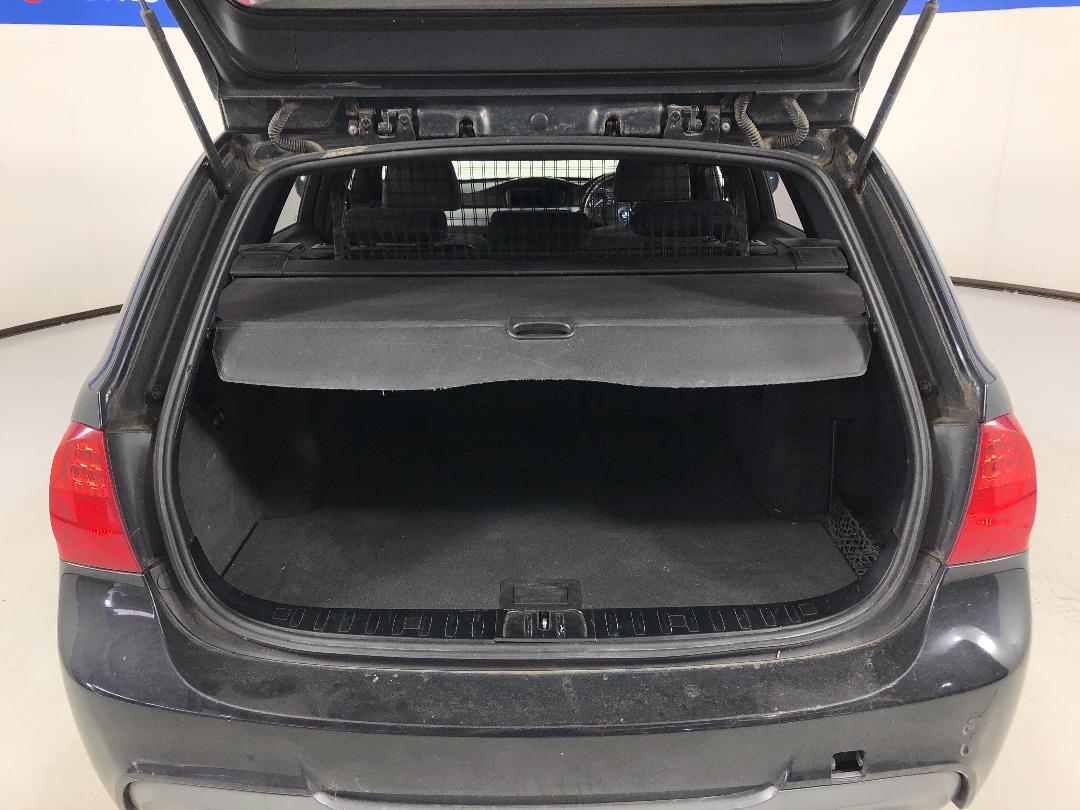 Photo '14' of BMW 320I