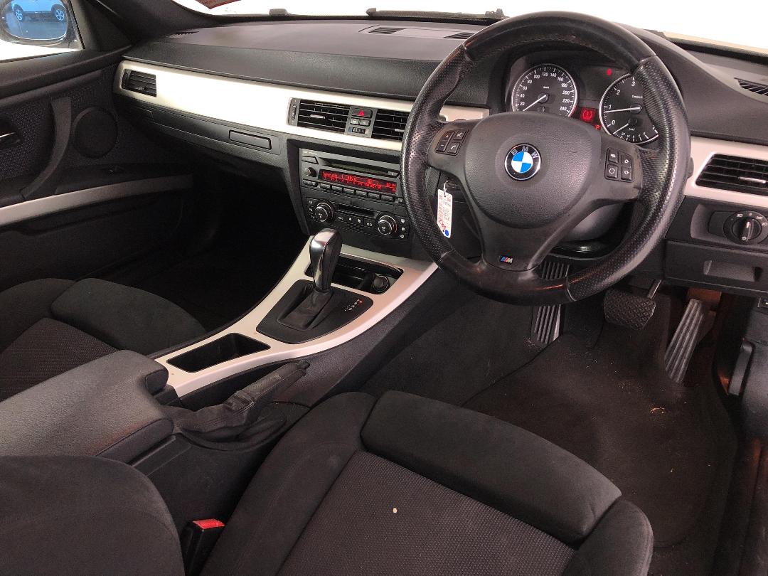 Photo '18' of BMW 320I