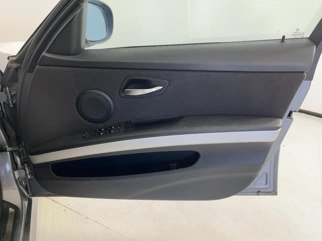 Photo '15' of BMW 320I