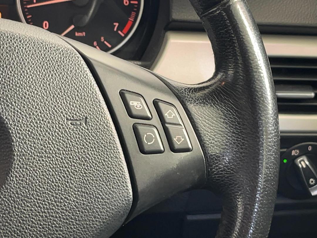 Photo '28' of BMW 320I