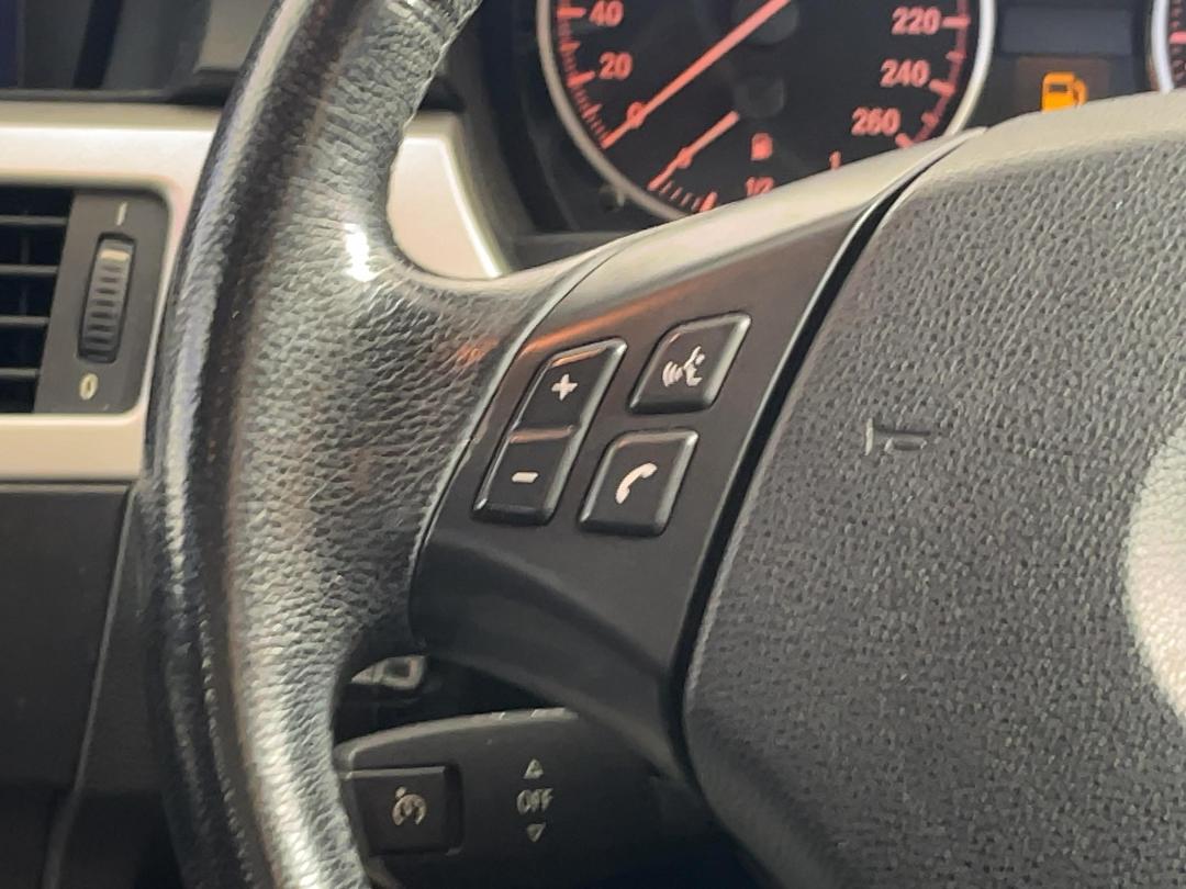 Photo '29' of BMW 320I