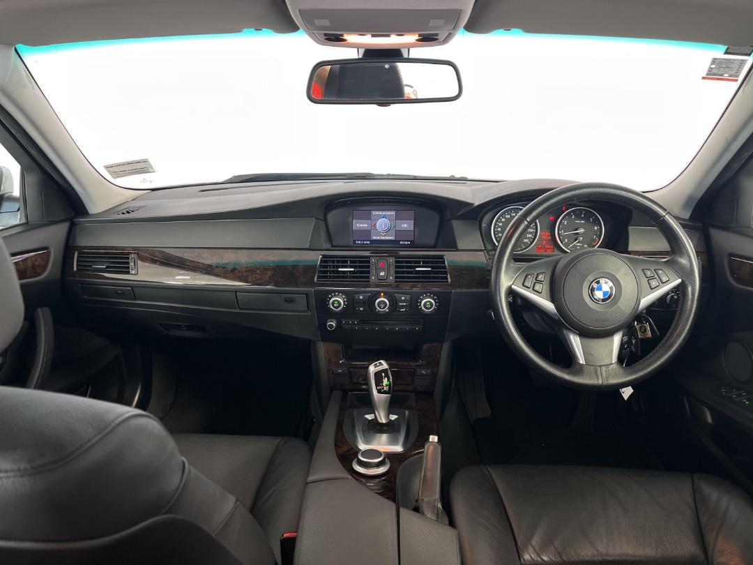 Photo '17' of BMW 5 Series