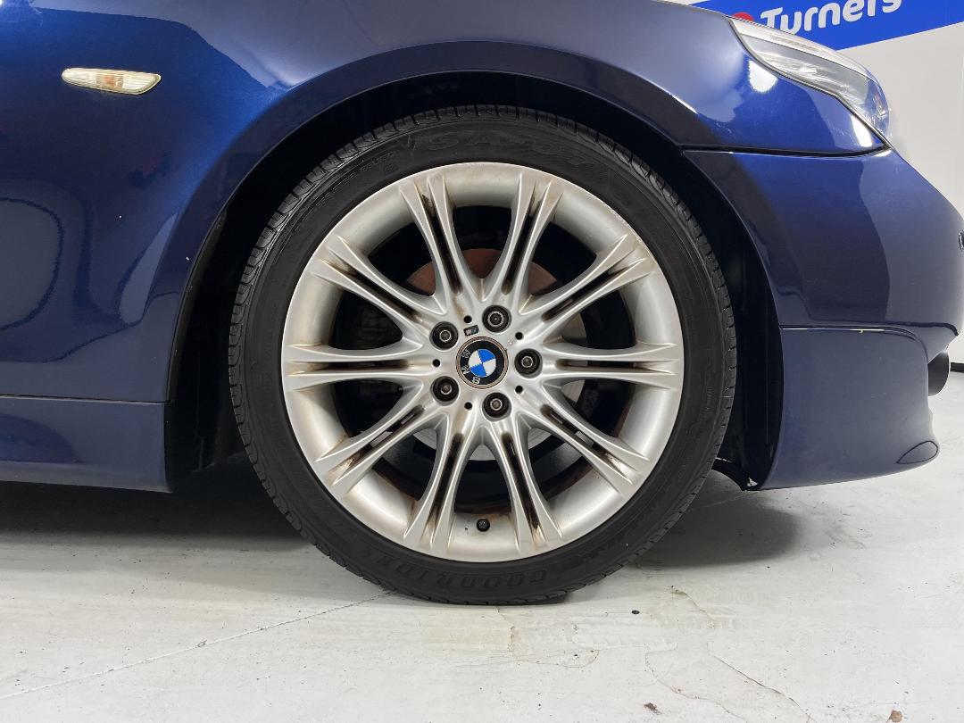 Photo '9' of BMW 5 Series Photo '9' of BMW 5 Series