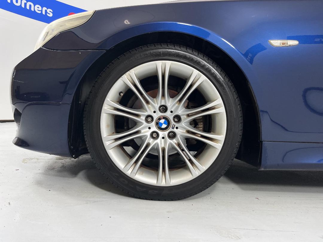 Photo '10' of BMW 5 Series Photo '10' of BMW 5 Series