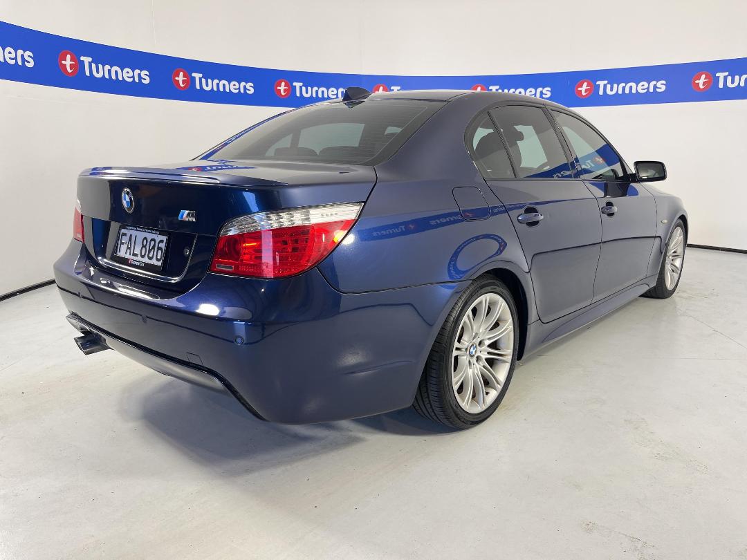 Photo '7' of BMW 5 Series Photo '7' of BMW 5 Series