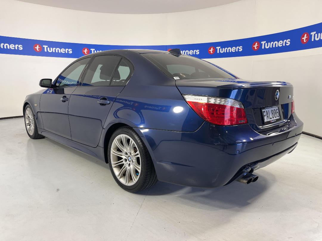 Photo '5' of BMW 5 Series Photo '5' of BMW 5 Series