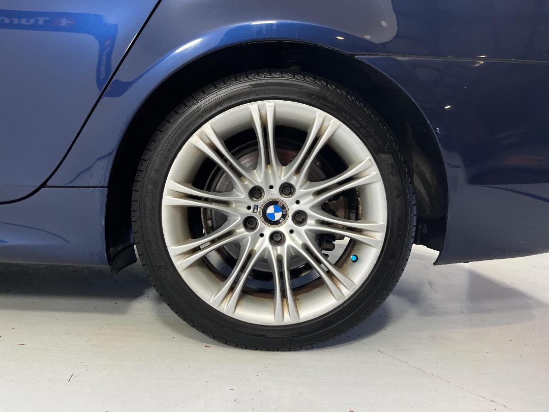 Photo '11' of BMW 5 Series Photo '11' of BMW 5 Series