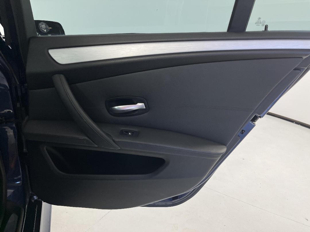 Photo '19' of BMW 5 Series Photo '19' of BMW 5 Series