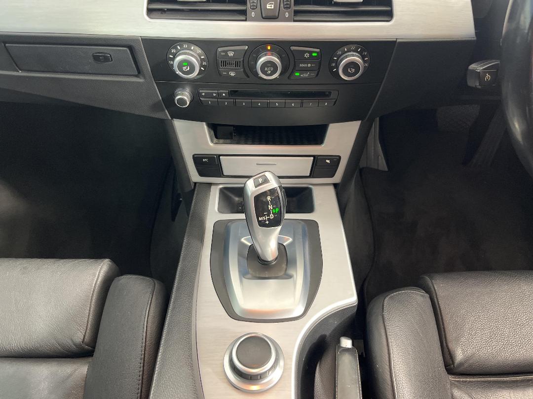 Photo '18' of BMW 5 Series Photo '18' of BMW 5 Series