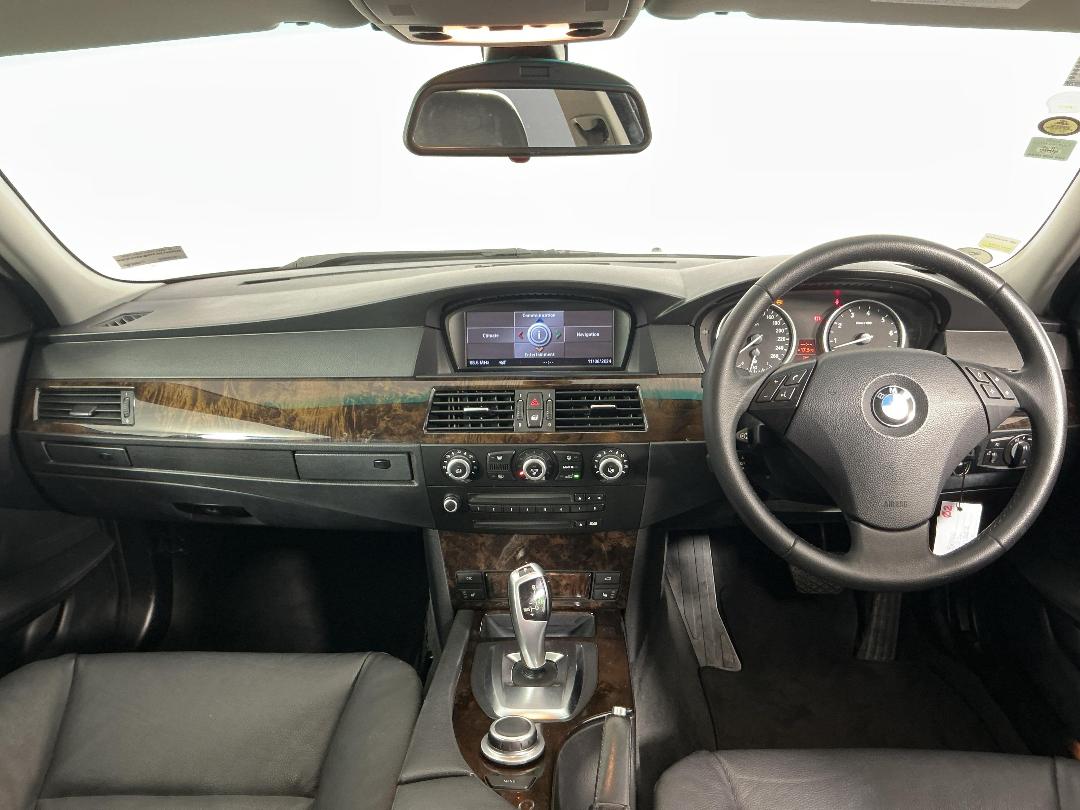 Photo '17' of BMW 525I Photo '17' of BMW 525I