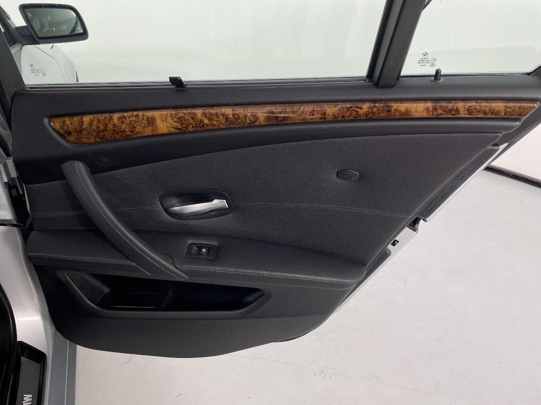 Photo '19' of BMW 535I