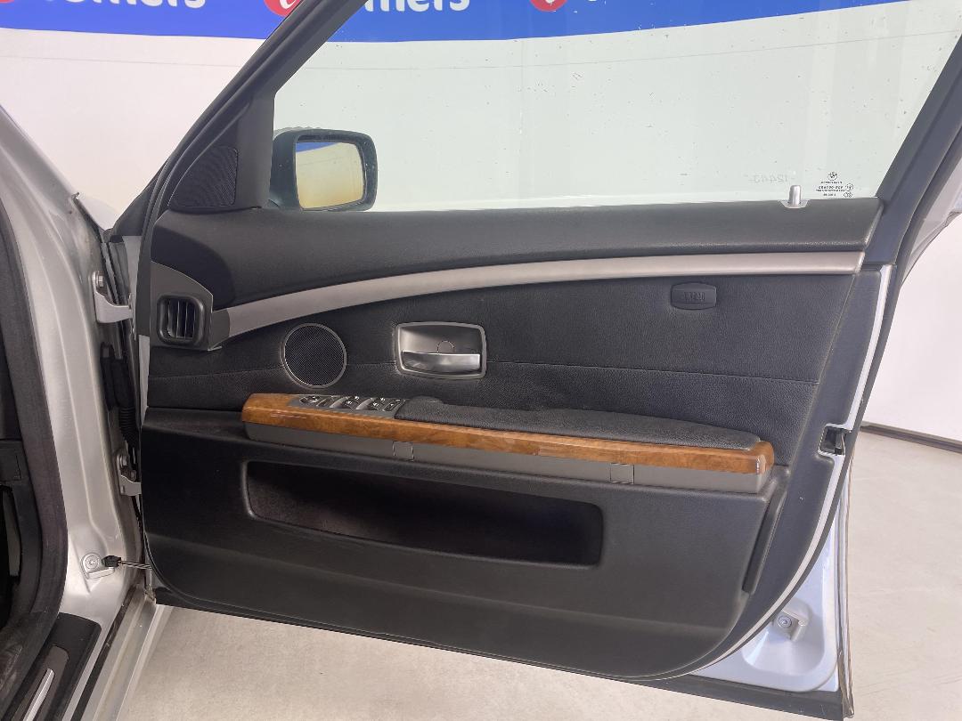 Photo '13' of BMW 750I E-65 Photo '13' of BMW 750I E-65