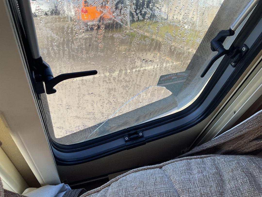 Photo '19' of CARAVAN ACE