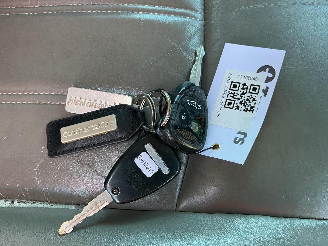 Photo '37' of Chrysler 300 C V8 Photo '37' of Chrysler 300 C V8