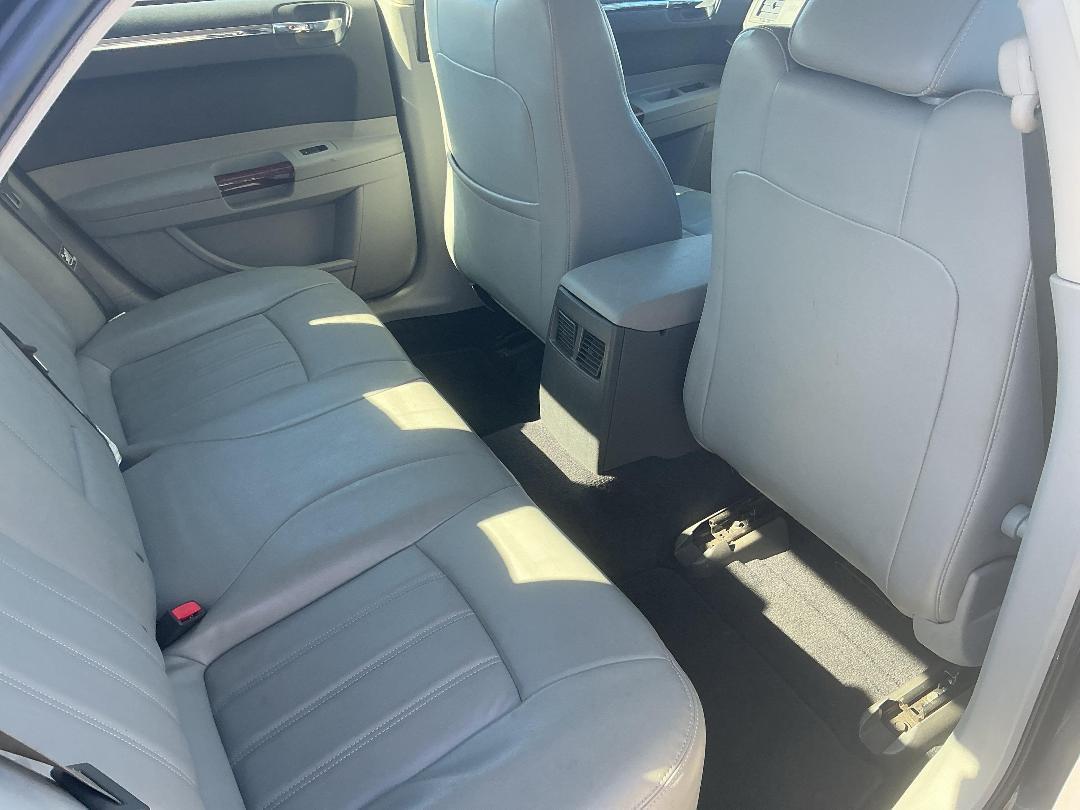 Photo '31' of Chrysler 300 C V8 Photo '31' of Chrysler 300 C V8