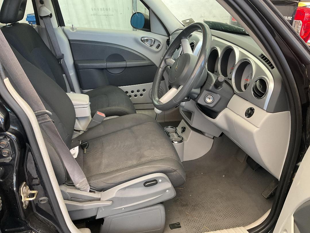 Photo '20' of Chrysler PT Cruiser Touring