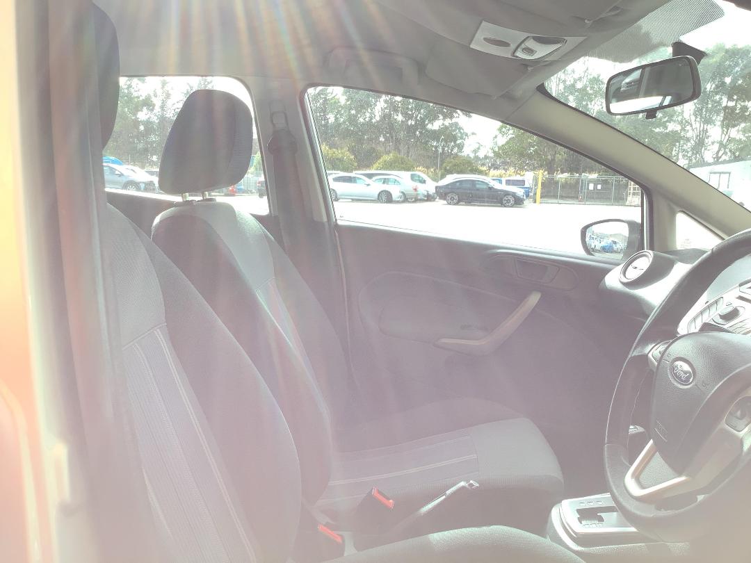 Photo '17' of Ford Fiesta S