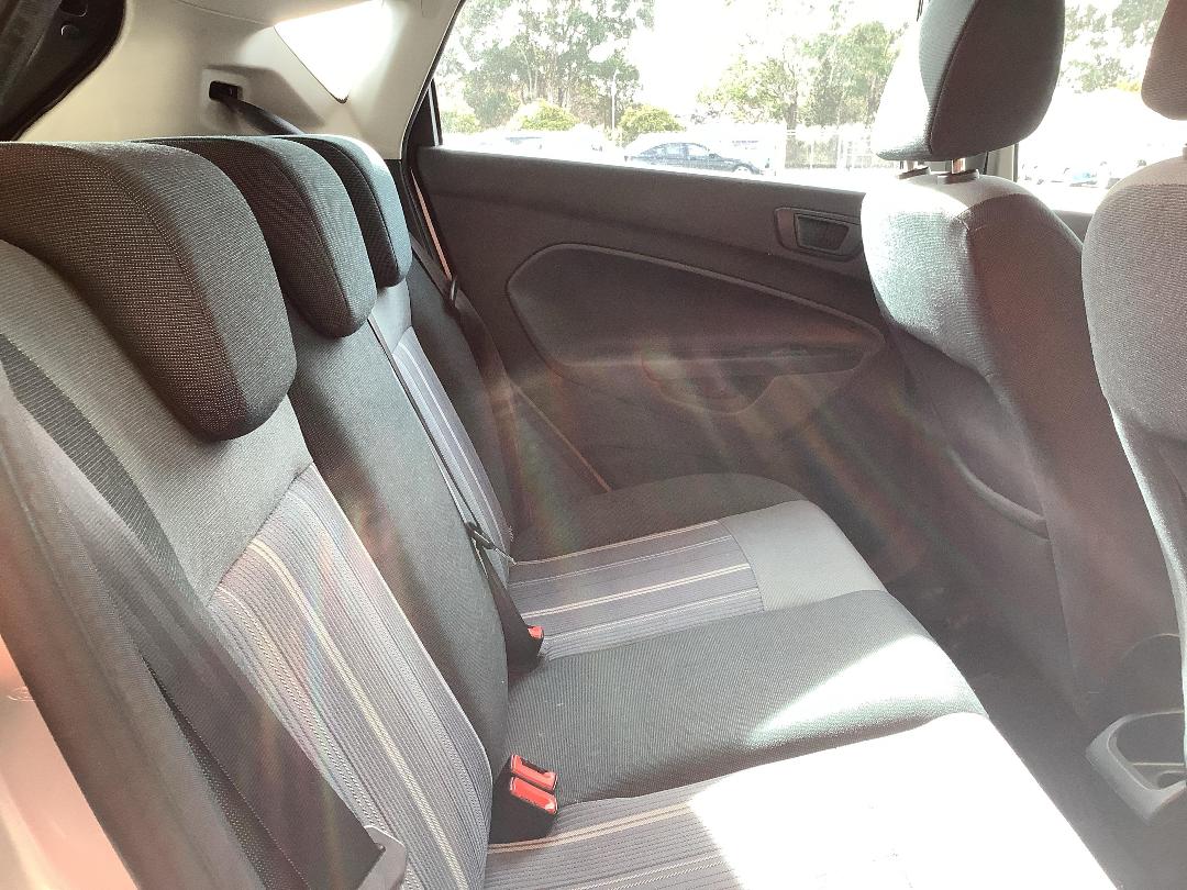 Photo '14' of Ford Fiesta S