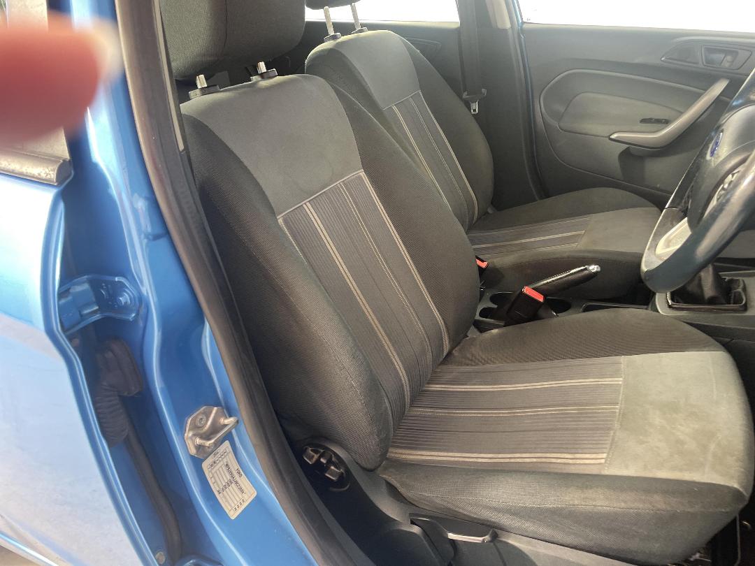 Photo '16' of Ford Fiesta