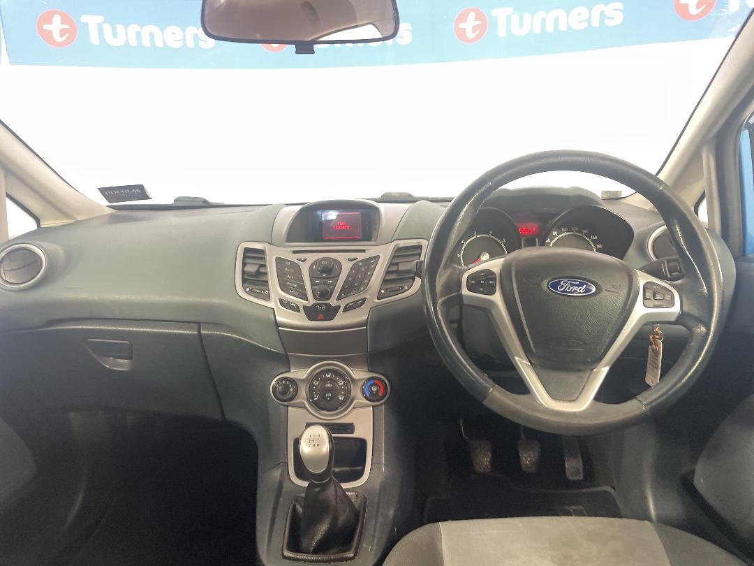 Photo '17' of Ford Fiesta