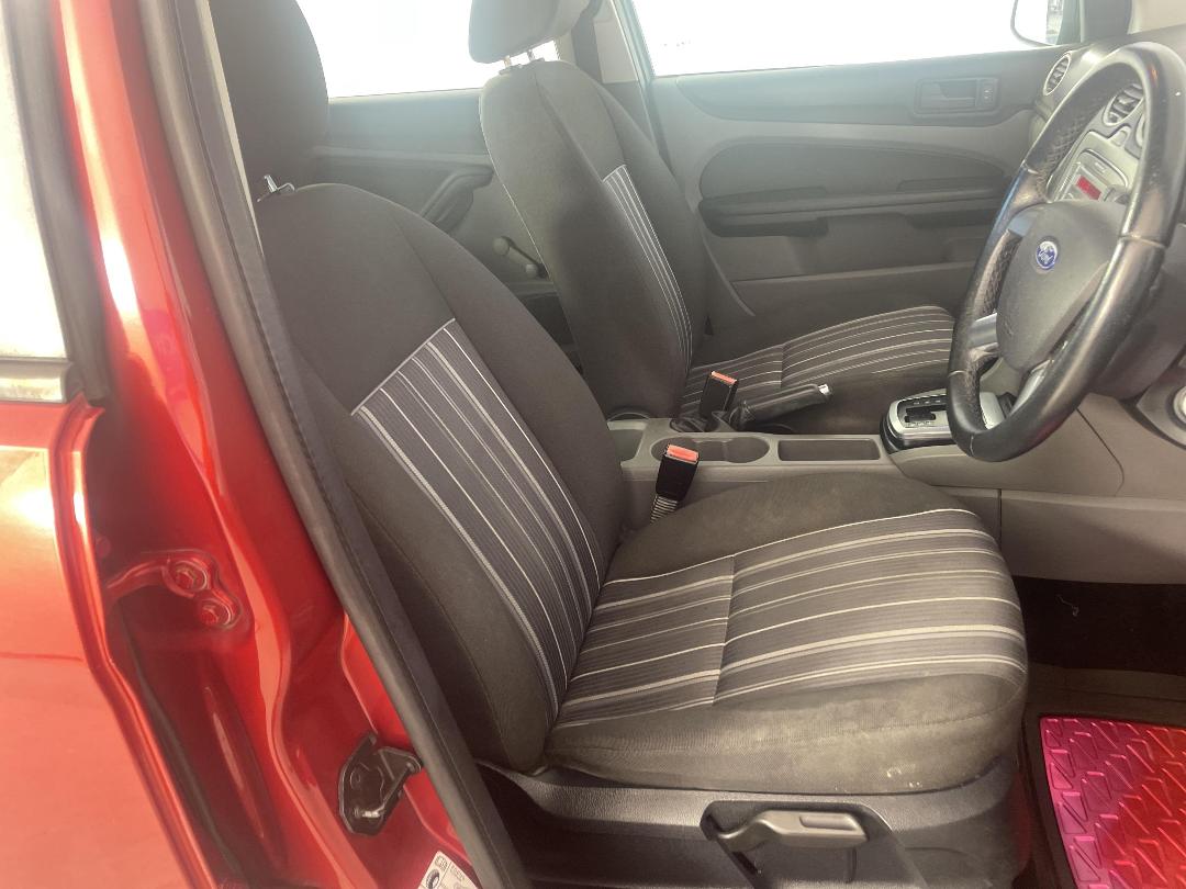 Photo '16' of Ford Focus Photo '16' of Ford Focus