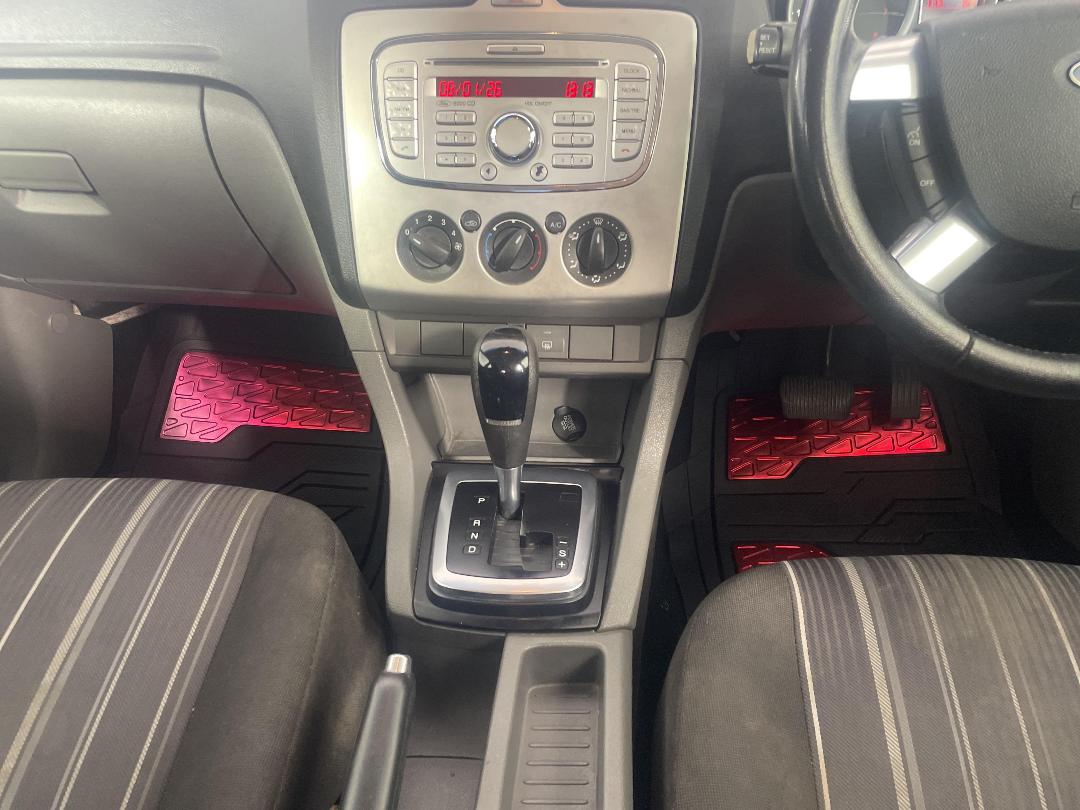 Photo '18' of Ford Focus Photo '18' of Ford Focus